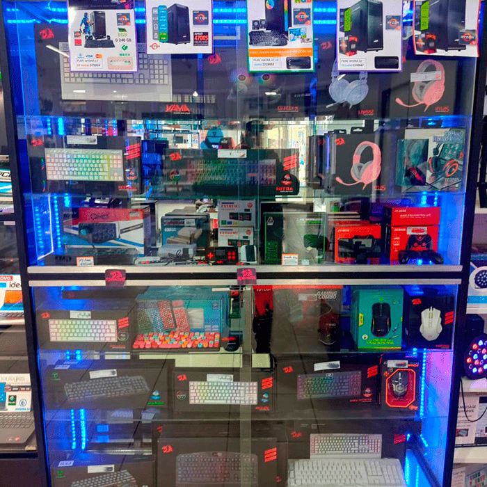 Play Geek Foto 13